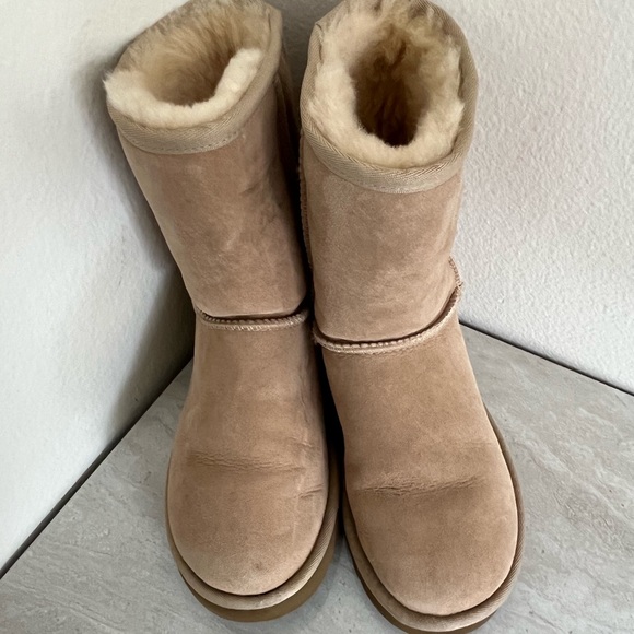 Stone/Bone Color Mid Calf Uggs - Picture 2 of 11